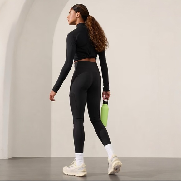 NWT Athleta Headlands Hybrid High Rise Cargo Legging - Picture 3 of 8